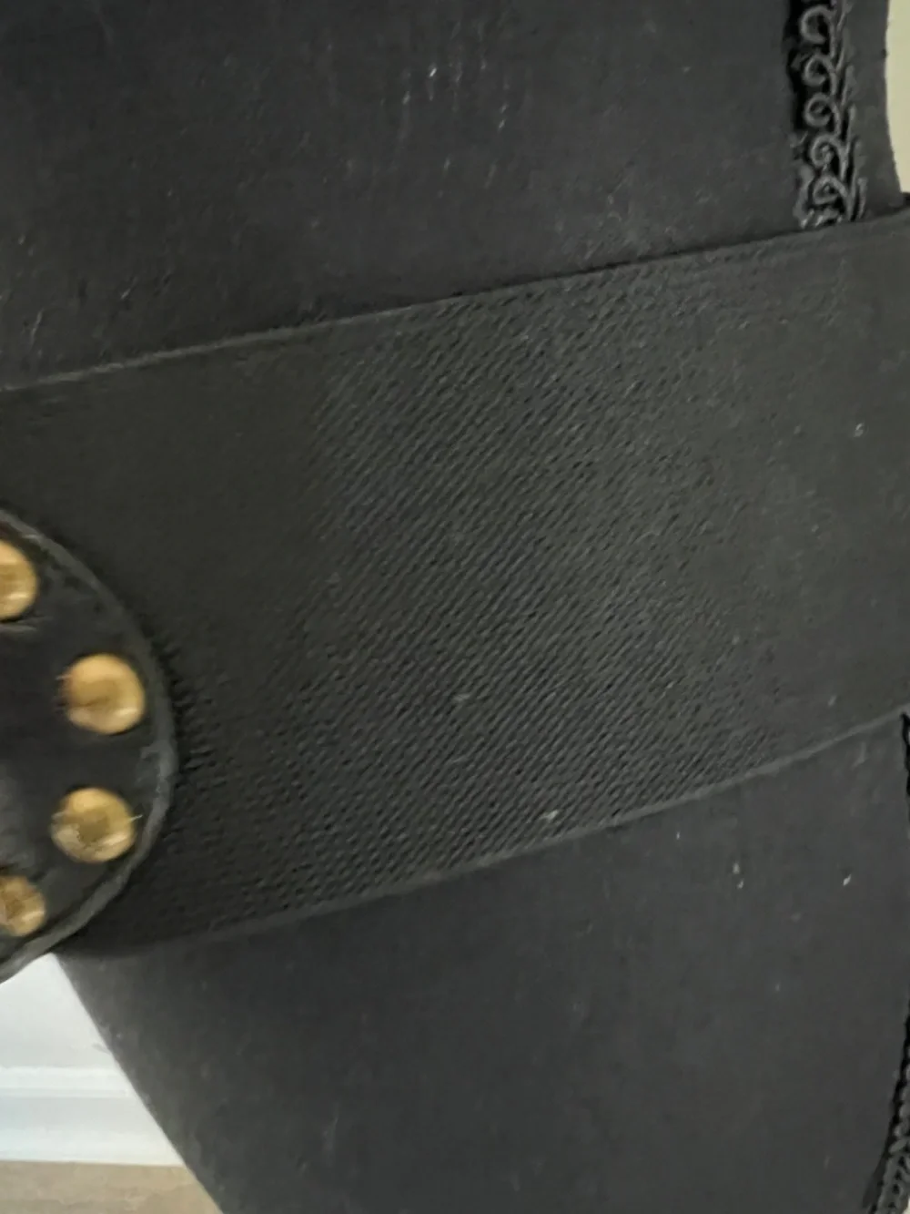 Vintage 80's Women's Stretch Belt Black and Gold